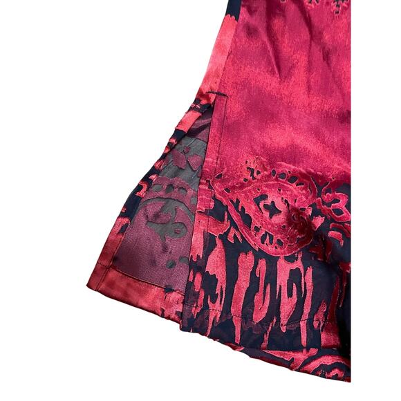 Vintage Silk Blend Chico's Red Black Burn Out Collared Button Up Blouse Size 2/L - Picture 3 of 5